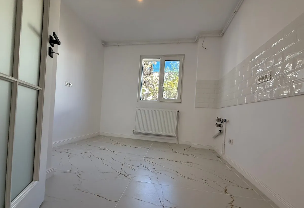 Dristor strada Odobesti la parcul ior mall Park Lake centrala proprie