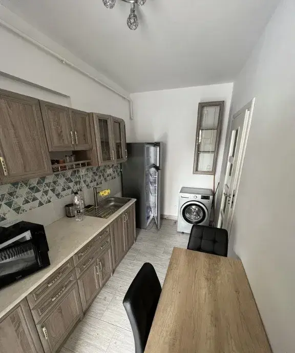 Inchiriez garsoniera zona Drumul Taberei