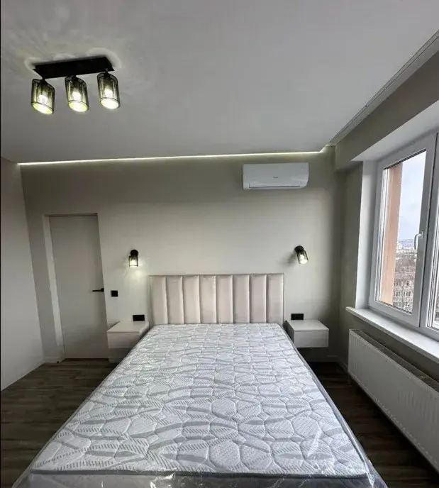 Apartament o camera zona Aeroport