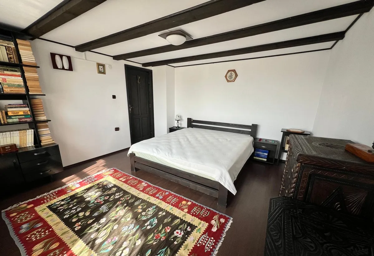 Prahova casa mare P 1 M 193 mp construiti teren 1599 mp in Brebu