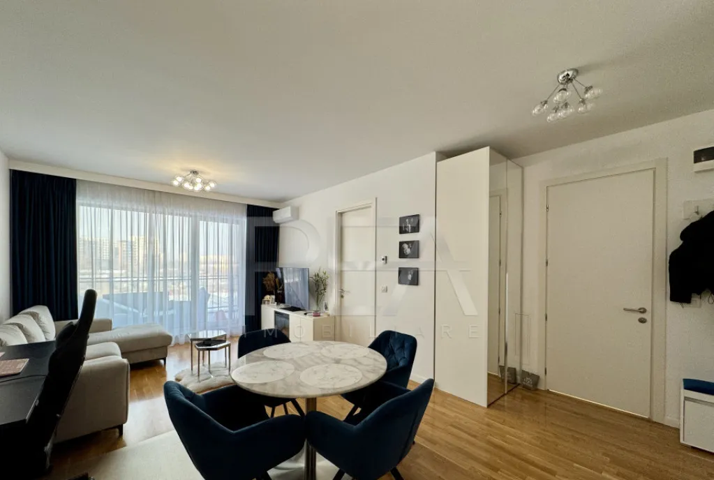 2 camere mobilat Tandem in One Lake Club