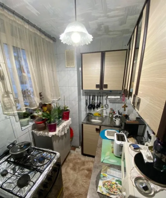 Apartament cu 2 camere decomandat 50 mp zona Micro 15