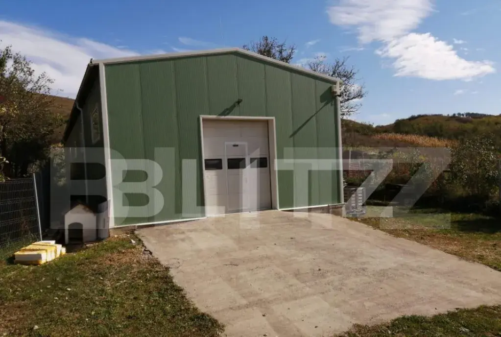 Hala industriala 210 mp utili 4100 mp teren zona Bontida