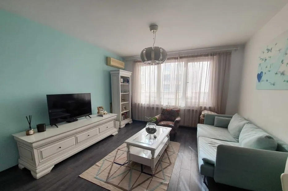 Sala Palatului Ateneu vanzare 2 camere bloc 1960 mobilat modern et 4