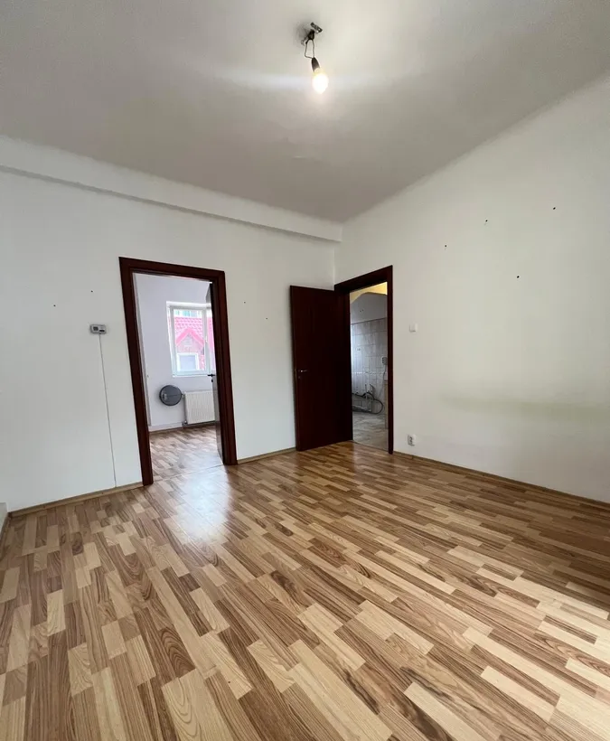 Unirii Maximilian Popper 2 camere in bloc Art Deco