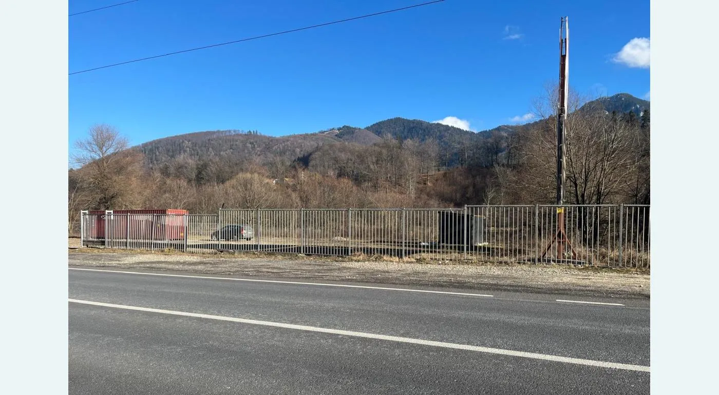 Vand teren intravilan Brasov front stradal DN1