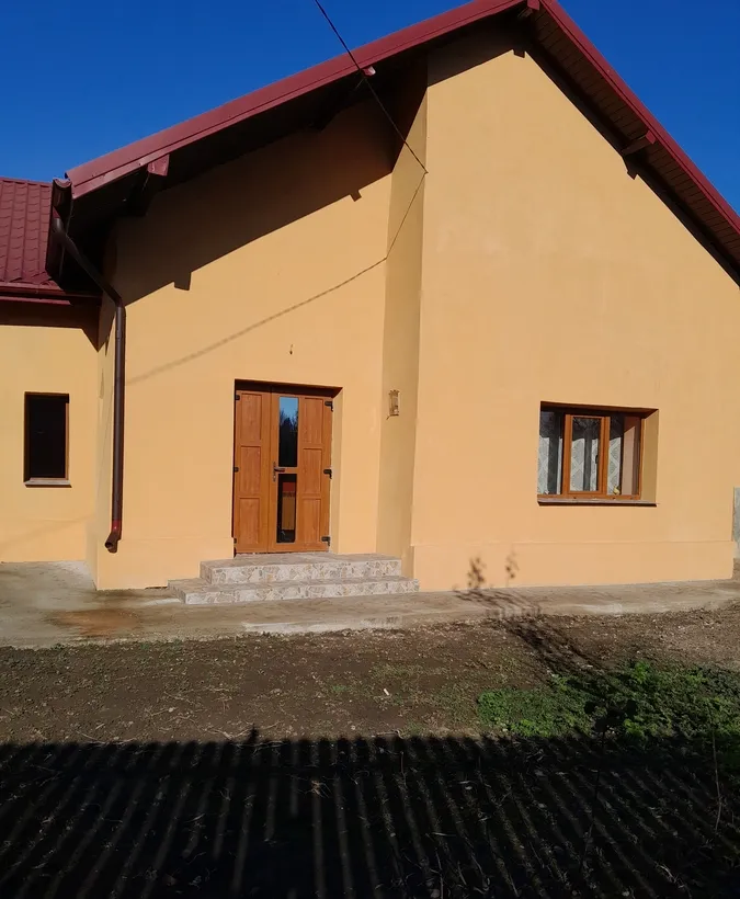 Stolniceni Prajescu vand casa