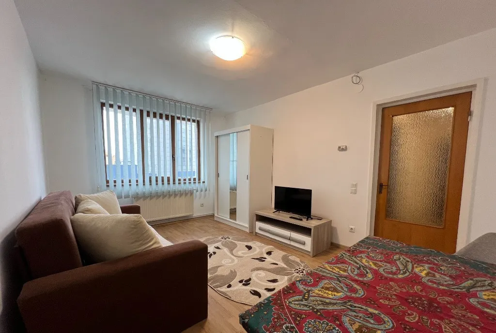 Apartament 2 camere decomandat renovat zona Centrala