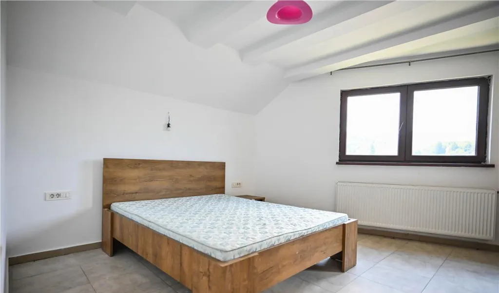 Film Ansamblu Rezidential si Comercial de In