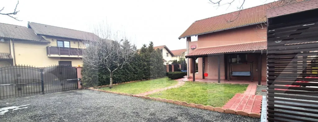 Casa Individuala cu 5 camere foisor si curte complet am