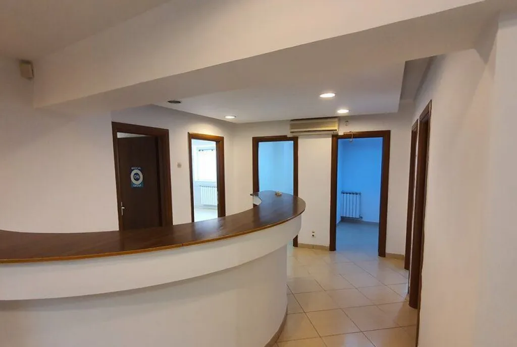 Unirii spatiu inchiriat 1100 mp pentru investitie