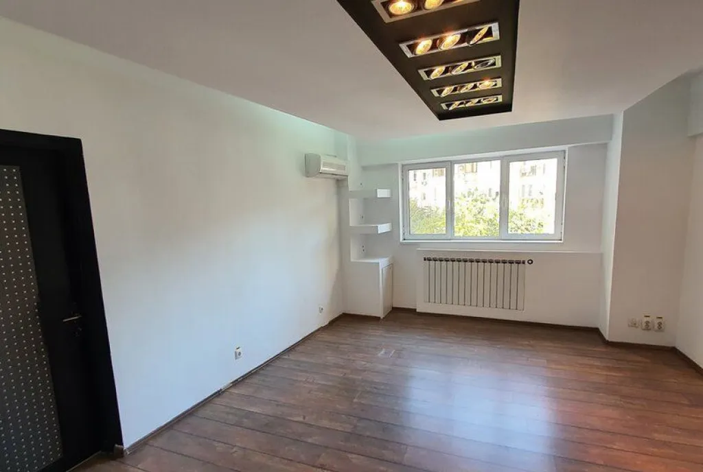 Unirii spatiu inchiriat 1100 mp pentru investitie