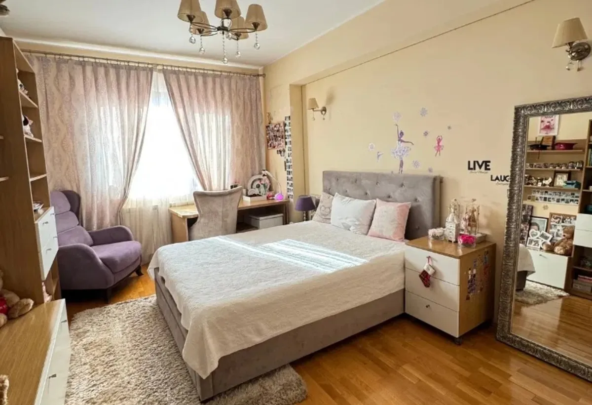 Floreasca apartament cu 4 camere 154 mp vedere Lac Floreasca etaj 4