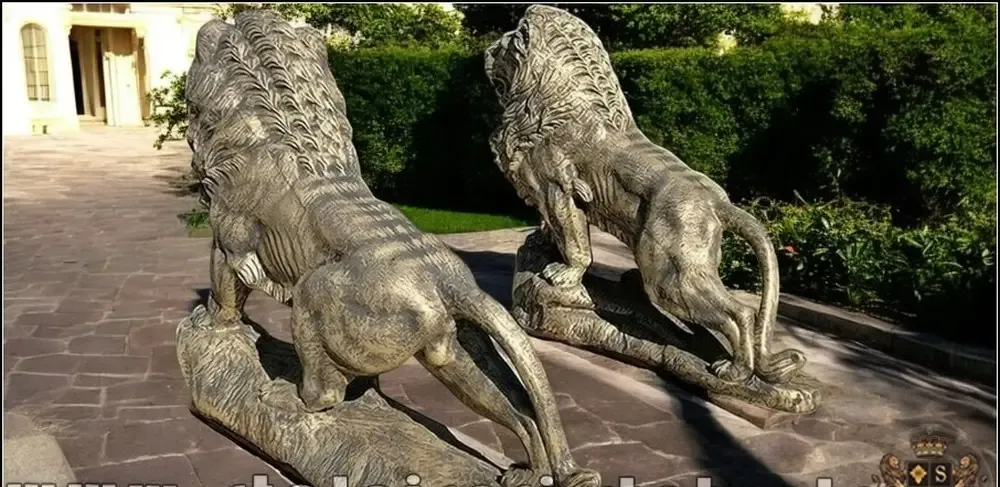 Set statuete lei gigant auriu patinat model S66