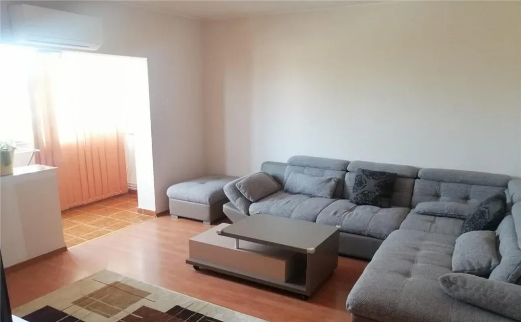 Garsoniera zona Grivitei