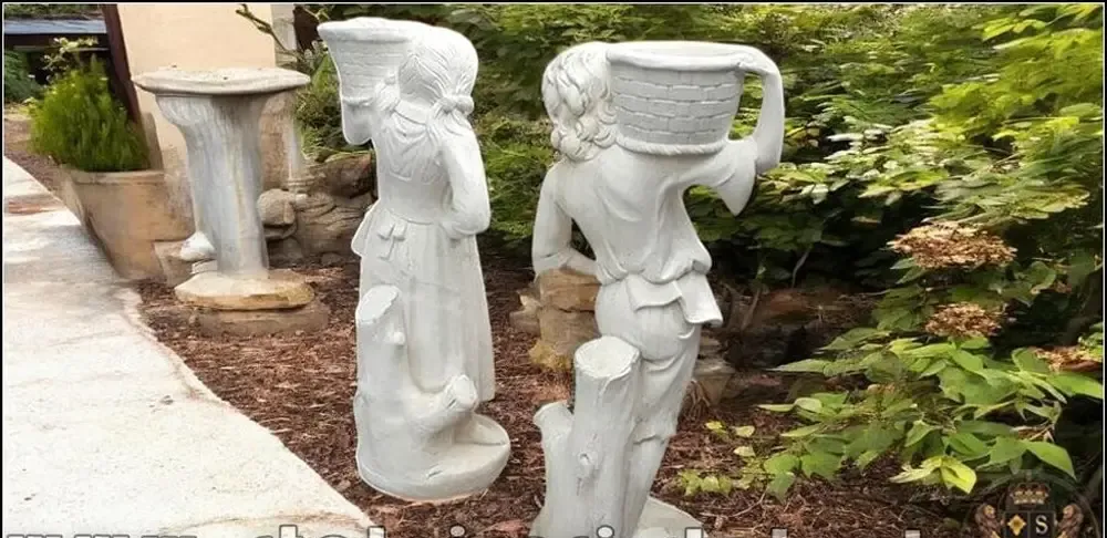 Set statuete copii cu cosulete alb model J3 J4