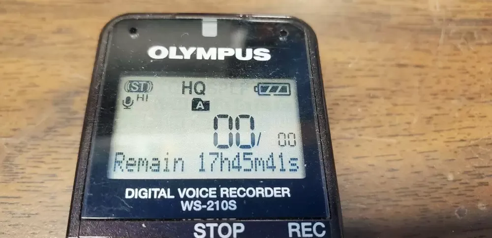 OLYMPUS WS-210 stereo mahon reportofon digital de buzunar proba test