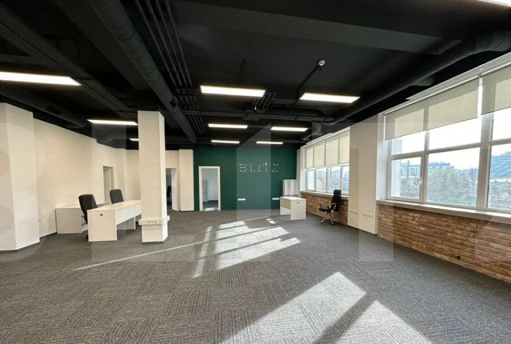 Etaj open space ultramodern in cladire clasa A