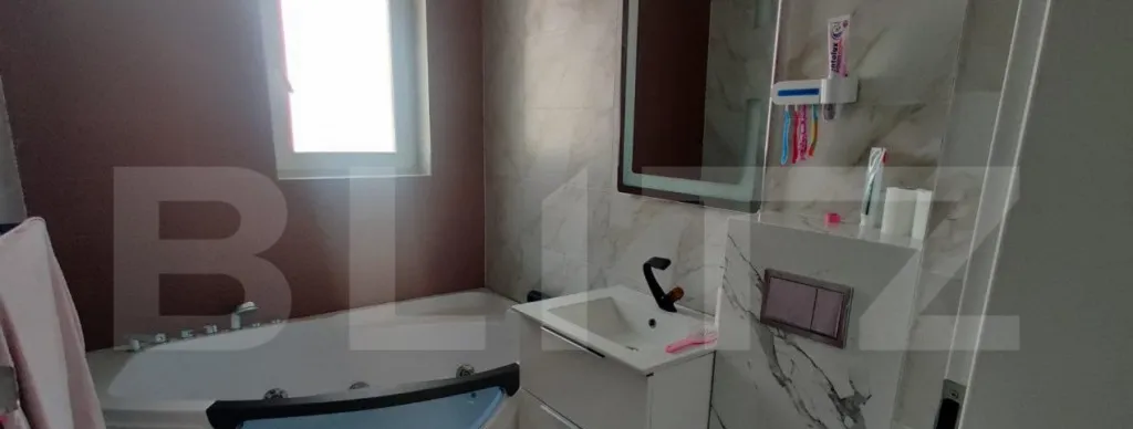 Apartament premium de 3 camere 2 bai garaj subteran zona