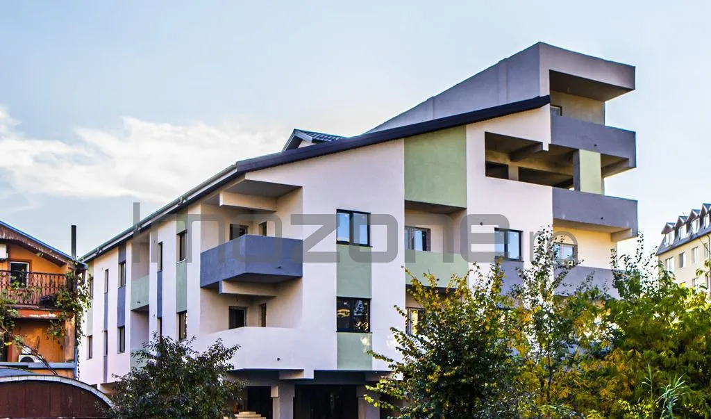 3 camere 81 mp Decomandat Militari langa metrou liber