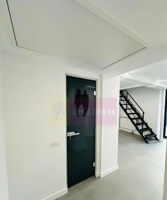 Vanzare spatiu comercial in zona Decebal