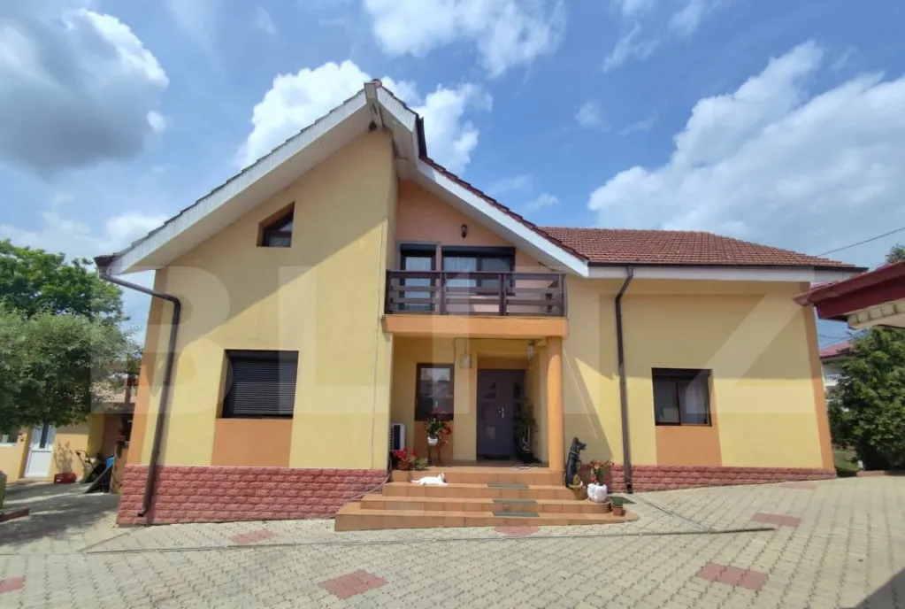 Casa 6 camere 3 bai 180 mp 819 mp teren