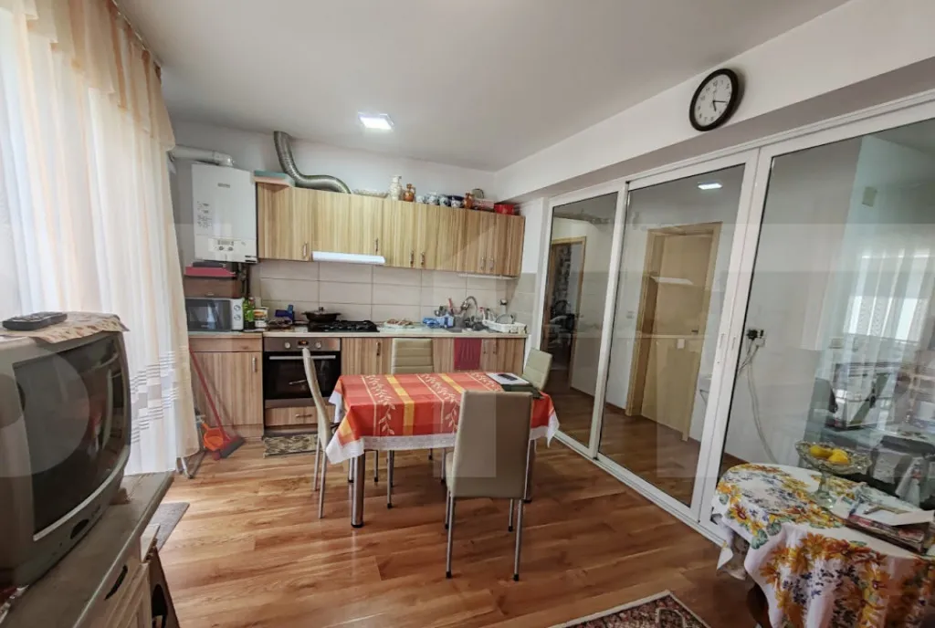 Apartament 3 camere bloc linistit parcare cu telecomanda