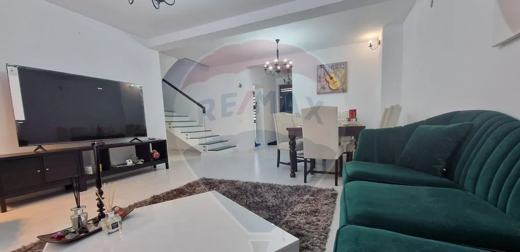 Vila cu 4 camere de vanzare in Domnesti