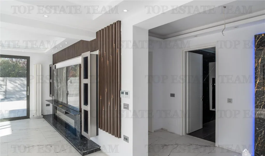 Vila complet renovata cu lift zona Iancu Nicolae Teren 10