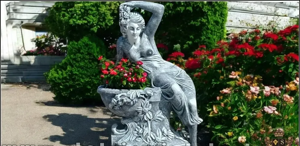 Statueta jardiniera flori gri patinat model J12