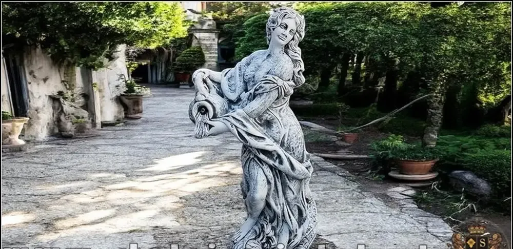Statueta domnita cu ulcea gri patinat model S16