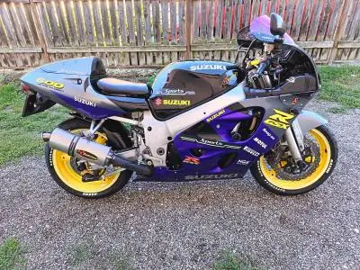 SUZUKI GSXR 600 ! stare FOARTE BUNA