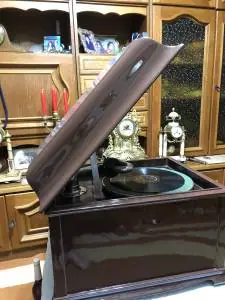 Reparatii patefoane,gramofoane.