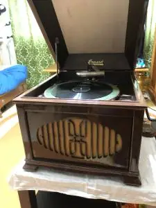 Reparatii patefoane,gramofoane.