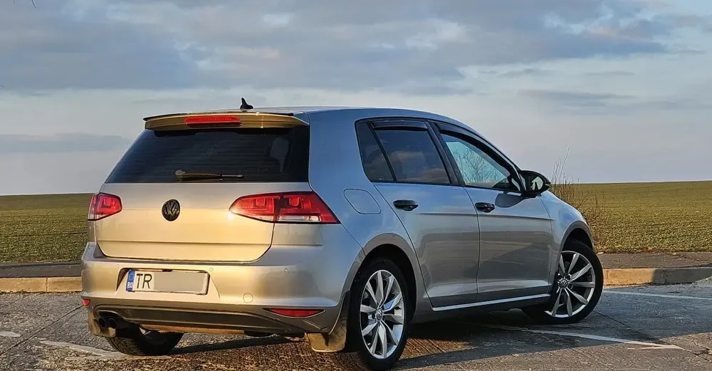 Volkswagen Golf 7 2 0 TDI 150CP DSG Highline