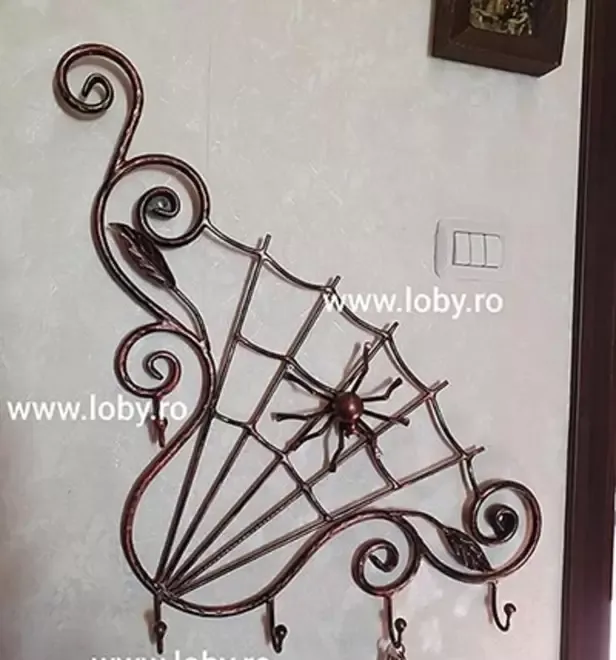 Decoratiune casa paianjenului