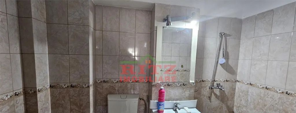 Garsoniera 30 mp Gata de mutare