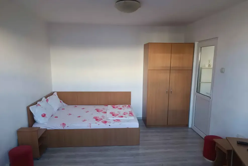 Apartament 2cam Campus Universitate Ciresica TomisN