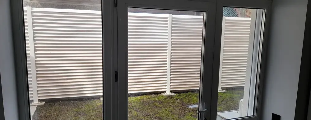 Apart 2 cam cu curte si magazie bloc boutique