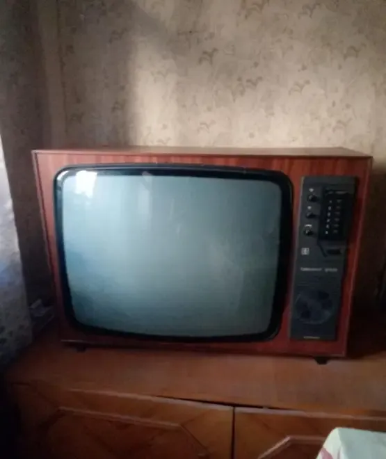 Televizor alb negru retro vintage Diamant 210B