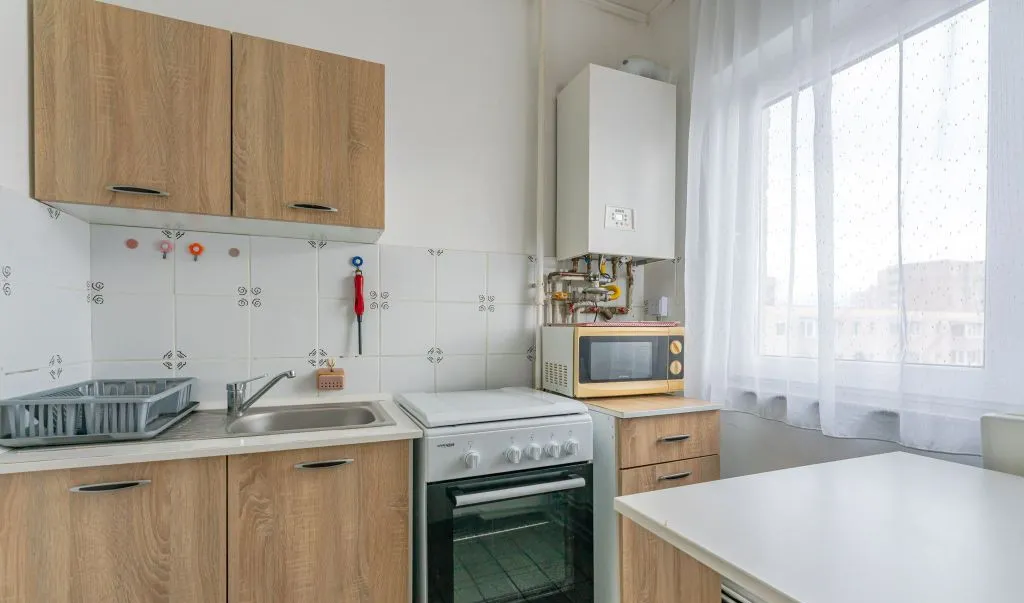 Garsoniera mobilata cu loc de parcare