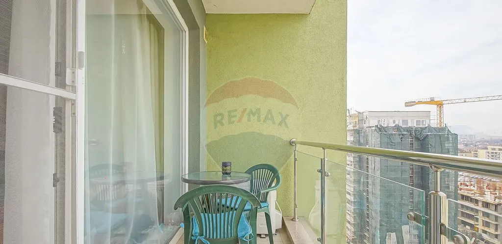 Apartament cu 2 camere de vanzare Top City Tractorul c