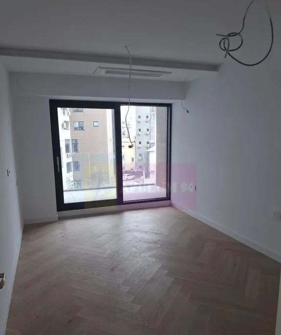 Vanzare apartament de 3 camere bd Unirii bloc nou 2025