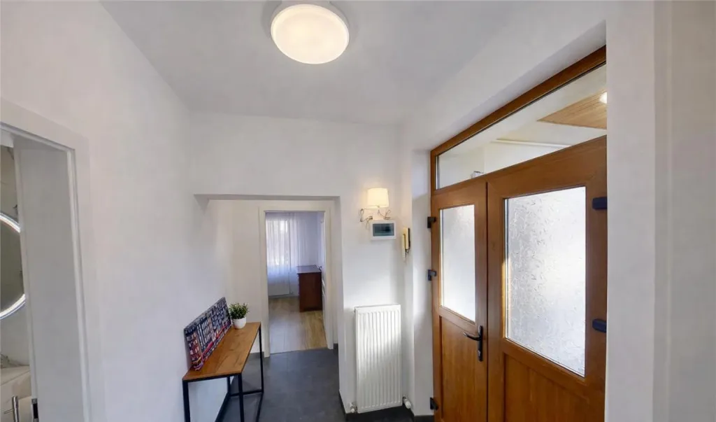 Film3D Casa 100 mp utili terasa curte generoasa intr o zona