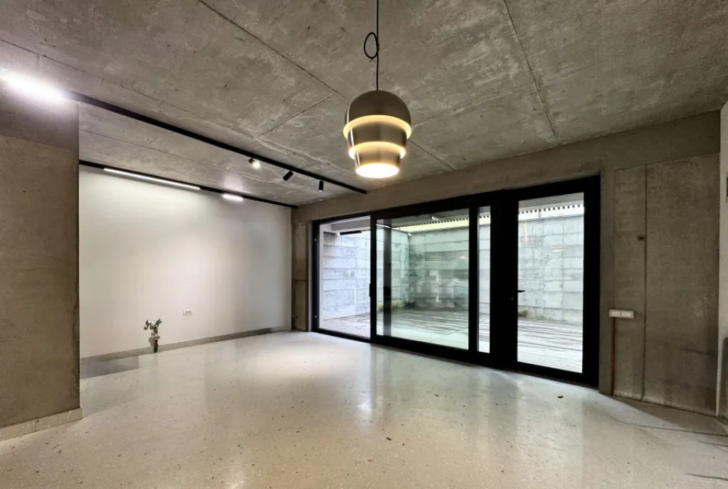 Duplex 4 camere Lift privat Curte 50mp 2 Parcari Doro