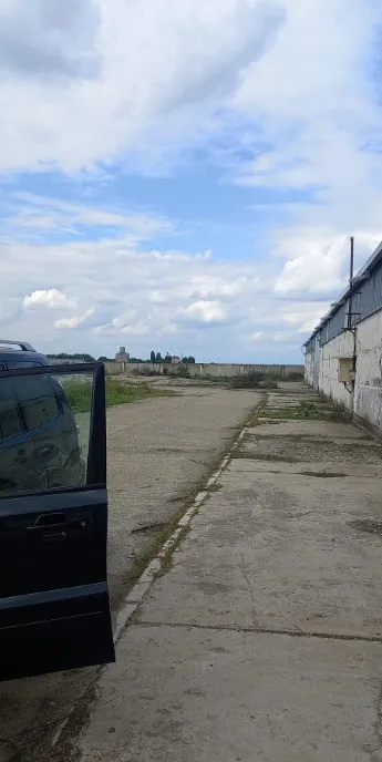 Activ de vanzare la 10 Km de Municipiul Braila 3 Km de Dunare