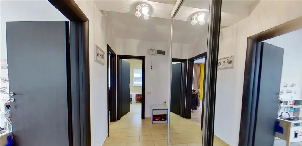 Apartament renovat elegant luminos 4 camere 100mp Centru Civ