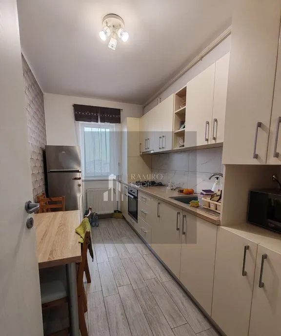 Garsoniera popesti/biruintei mobilata/utilata