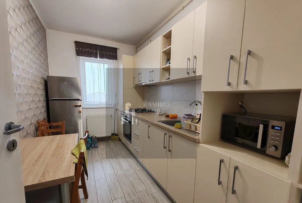 Garsoniera popesti/biruintei mobilata/utilata