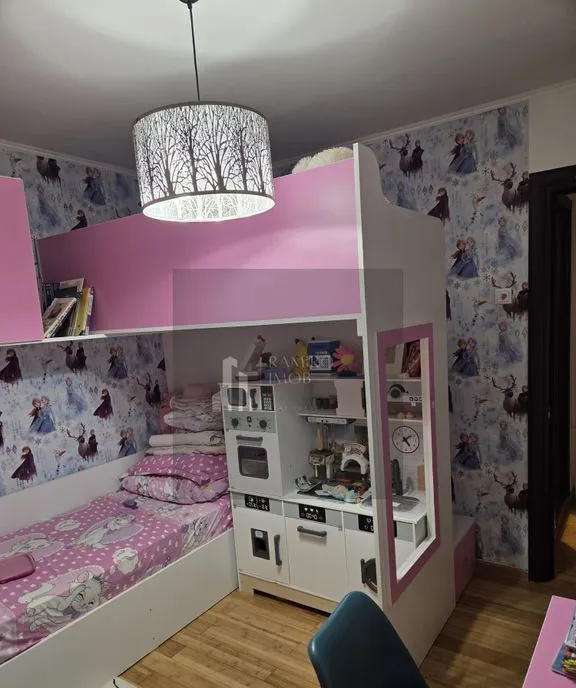 Apartament 3 camere metrou Piata Sudului Sector 4